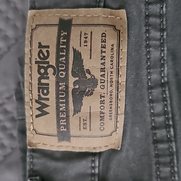 Wranglers straight fit pants - Picture 2 of 5